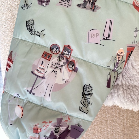 NWT Rare Disney Parks Haunted Mansion Puffer Jacket - Picture 8 of 9